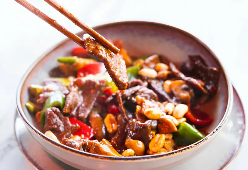 Teriyaki beef with vegetables and noodles